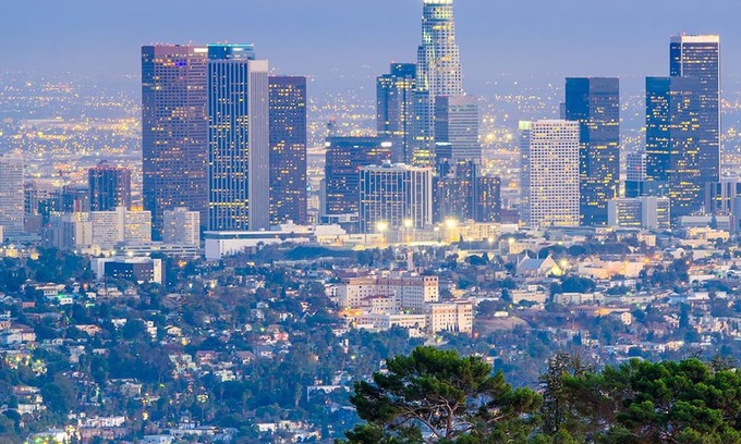 Westwood Casa | Gran casa de huéspedes de lujo en el oeste de Los Ángeles con servicio de limpieza