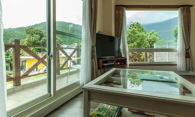 Shoufeng Cama Y Desayuno | Tree Lake B&B