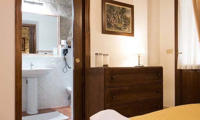San Macario In Monte Otro | Double room Suite in typical Tuscan Villa (101), ground floor
