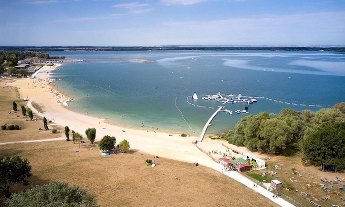 Mesnil-Saint-Pere Cabina | Acogedor camping familiar en la región de Champaña, a 200 metros de un lago