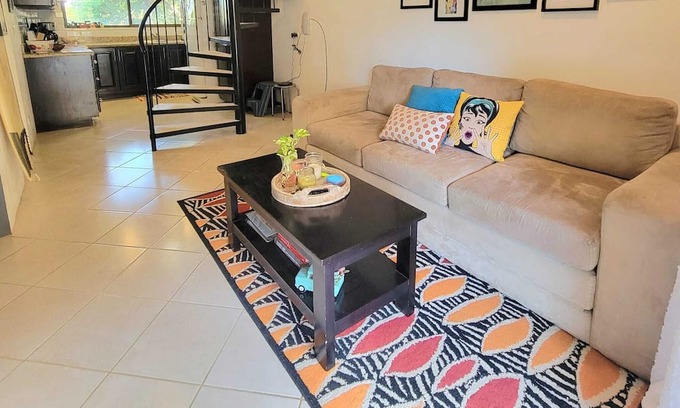 Coco Apartamento | 2 bedroom and 2 baths condo close to the beach.