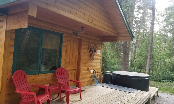 East Kootenay Cabina | Beautiful Cabin with private hot tub in quiet setting