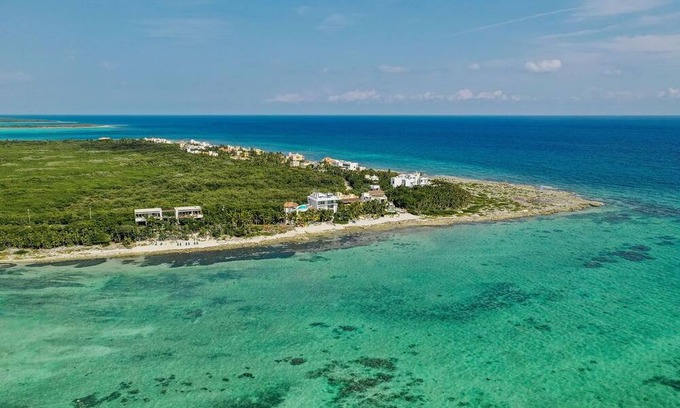 Tulsayab Apartamento | TULSAYAB - Beachfront Ground Floor - Infinity Pool