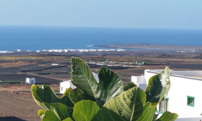 Tinajo Casa | Casa Candela quiet and good views