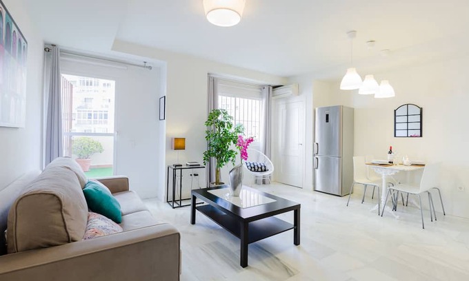 La Malagueta Apartamento | BEACH & CENTER NEW LUXURY APARTMENT