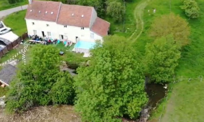 Verdelot Casa | House with many rooms, summer swimming pool, disco, 14 rooms