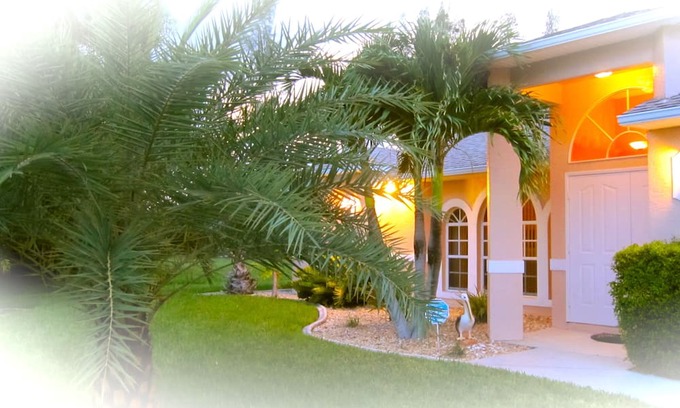 Pelican Casa | VILLA SUNSET KISS SW HERMOSO IMPRESIONANTE EN CRUCE DE CANAL CON ACCESO AL MAR *****