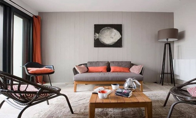 Le Bois-Plage-en-Re Casa | Elegant Chai Rhétais fully restored in the heart of the village