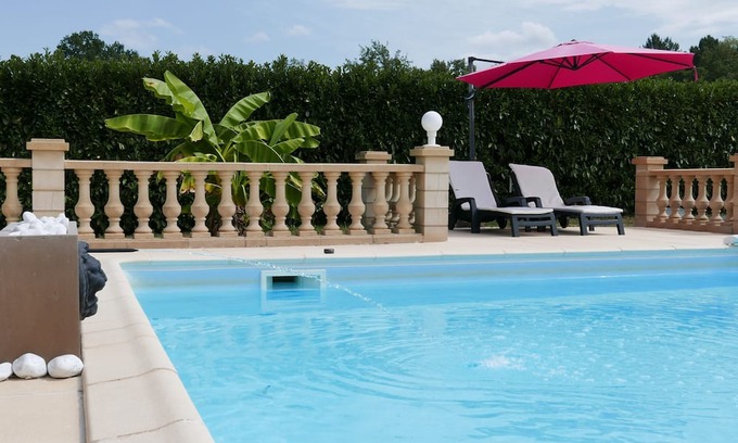 Lanquais Cabaña | Charming house with private heated pool in the Périgord in the Dordogne.