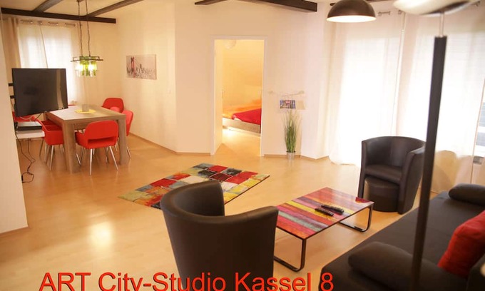 Sandershausen Apartamento | Apartment, Hercules view, quiet, close to the city, WiFi, up to 7 pers., balcony, parking lot