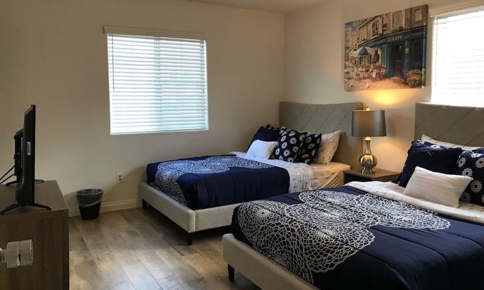 Historic Filipinotown Casa | Downtown LA Comfortable Bedrooms