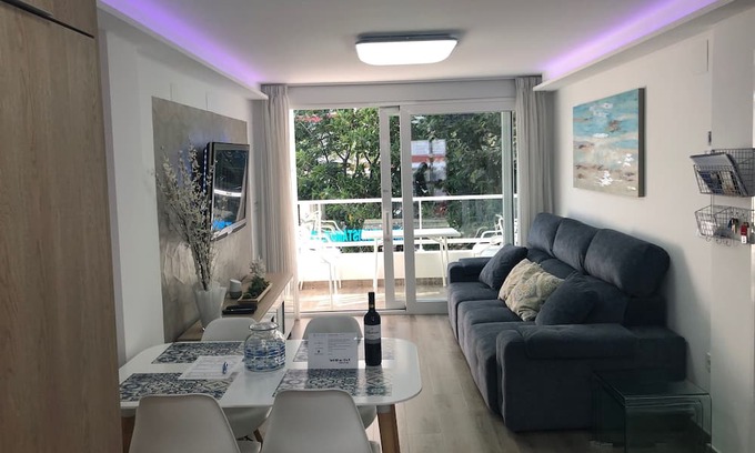 Torre del Mar Apartamento | Darú Vistamar Luxur apartment, sea views, pool and beachfront