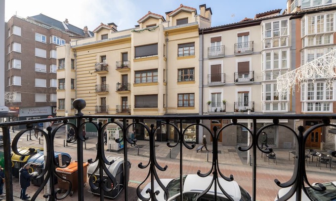 Ensanche Apartamento | Dolce Vita Centro. Tourist apartment, free parking.