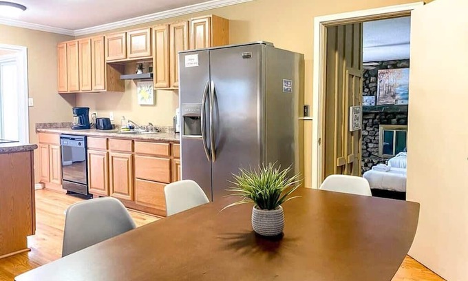 Madison Casa | Mahan Splashdown