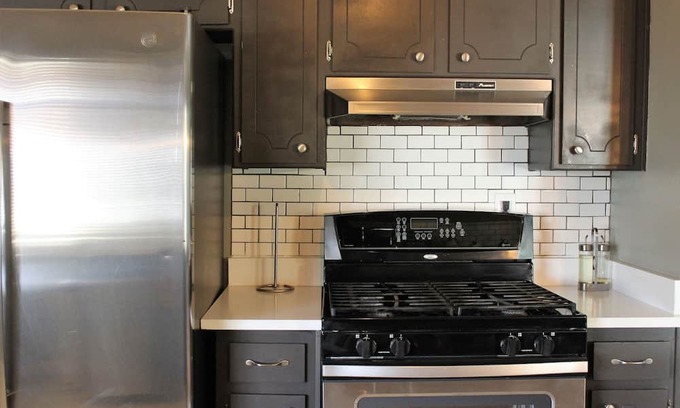 Northeast El Paso Apartamento | El Chuco Home W/Pool, Pool Table,15 min Downtown