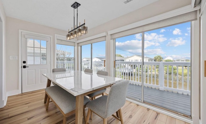 Cherry Grove Beach Casa | Magnolia House in North Myrtle Beach