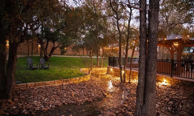 Austin Villa | The Heat 7744 Ranch Resort Austin Tx
