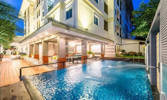 Bang Sao Thong Hotel | Napheera Royal Tel