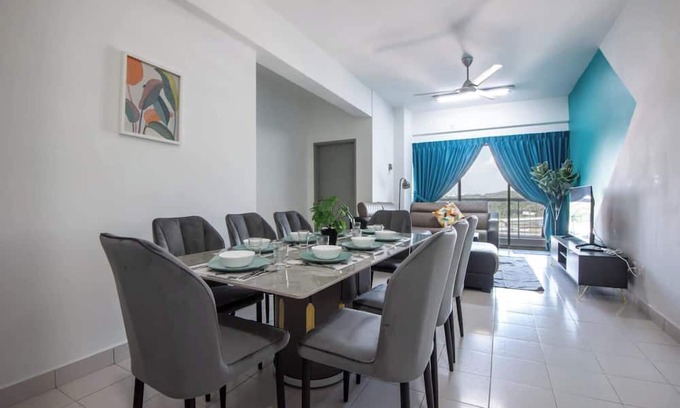 Tampoi Apartamento | A Modern 3BR Home Near Danga Bay, Free Parking