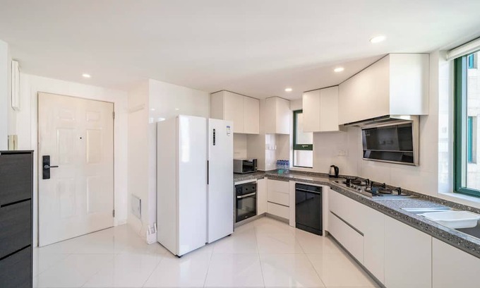 Xujiahui Cama Y Desayuno | Tyms 4BR 2BA Apt Novel Garden