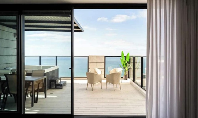 Bat Yam Apartamento | Prestigious penthouse in a luxury tower