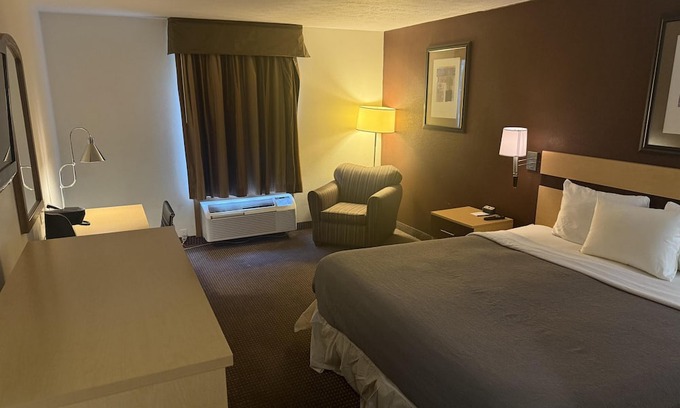 Obetz Hotel | Surestay By Best Western Obetz Rickenbacker Airport