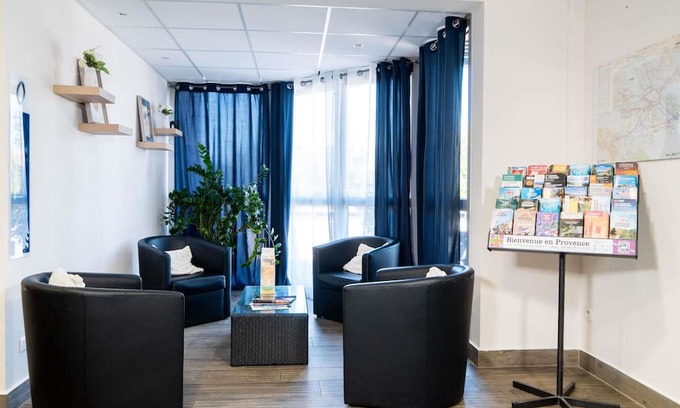 Grand Sud Hotel | Ibis Budget Aix-En-Provence Les Milles