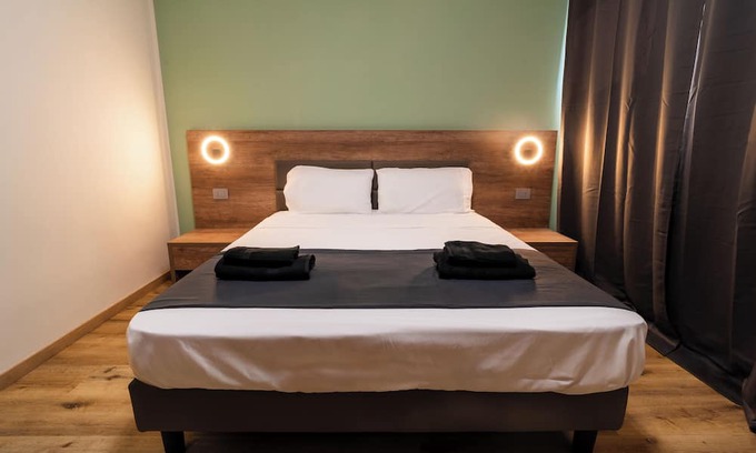 Trezzo sull'Adda Hotel | Elysium Self Check-In Rooms