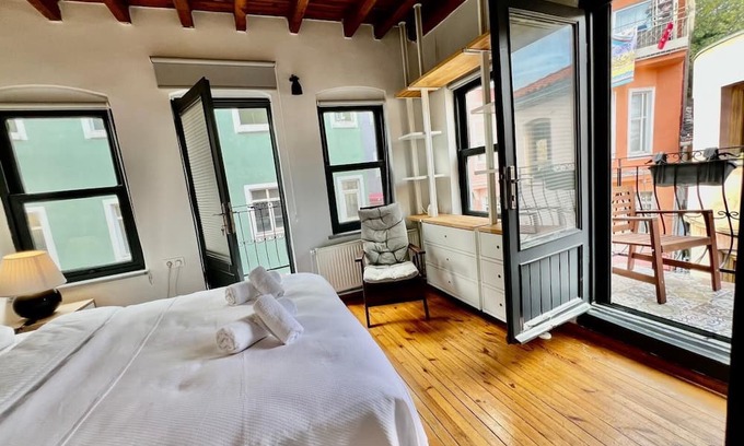 Balat Villa | The Wooden 17