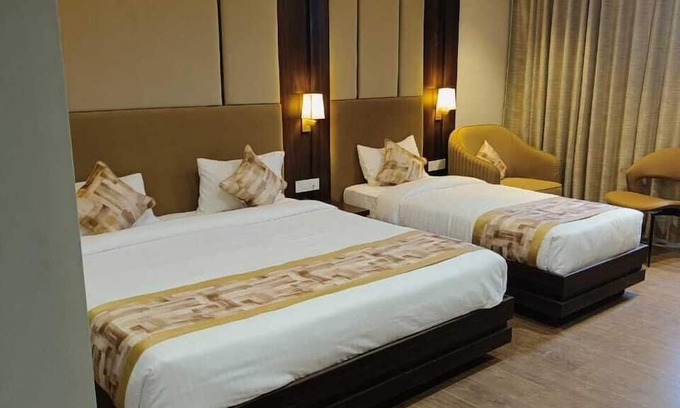 Azamgarh Hotel | Hotel Raghukul Grand