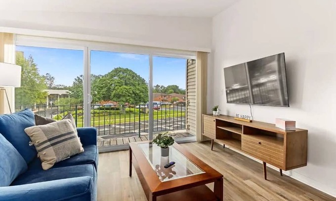 Orange Prairie Apartamento | The Concord Place