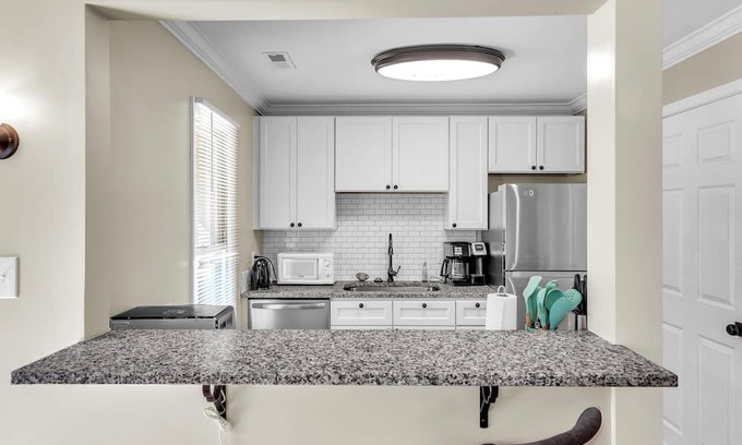 Durham Apartamento | Duke Thornapple 2br At&t Fiber 2 Bedroom Apts by Quantum Suites