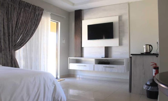 Acornhoek Casa | Aza Guesthouse