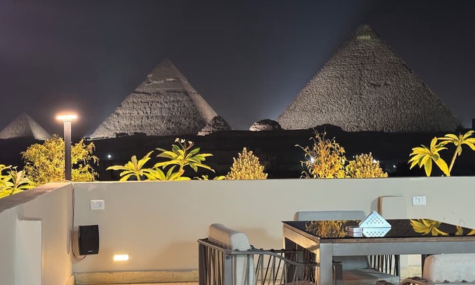 Al Haram Casa | Charming Hotel with Stunning Panorama View of the Great Giza Pyramids,
