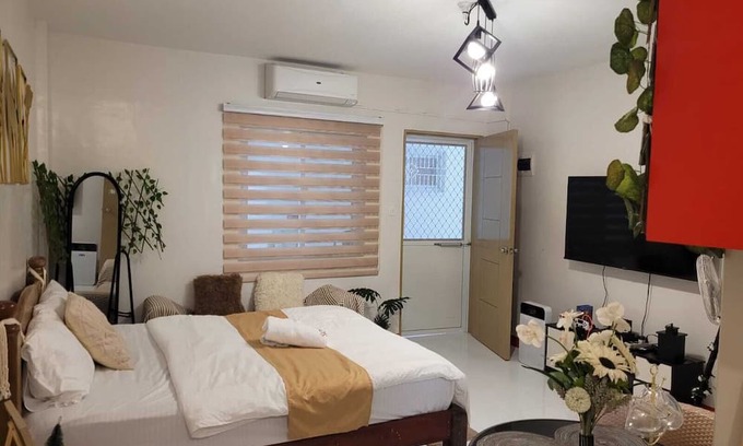 Lipa Casa | Serenity Home with Indoor Jacuzzi