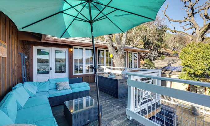 Clear Lake Casa | Waterfront Decks w/Views: Lower Lake Home!