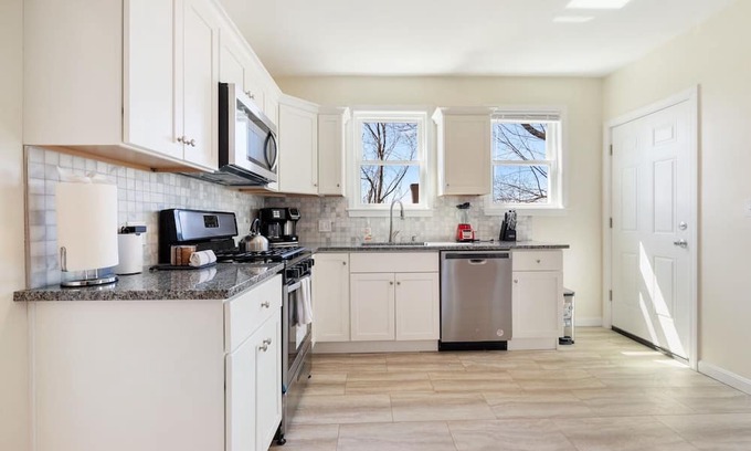 Dorchester Apartamento | Spacious 2BR near UMASS | Savin hill | T Stop 9819