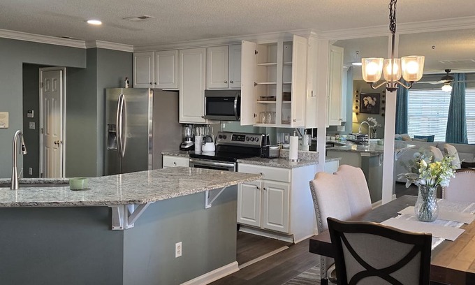 Paw Creek Casa | Charming King-bed Suite near uptown Charlotte and CLT airport