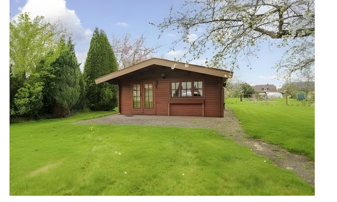 Bachenbrock Cabina | 'Bergners' with Private Terrace and Wi-Fi