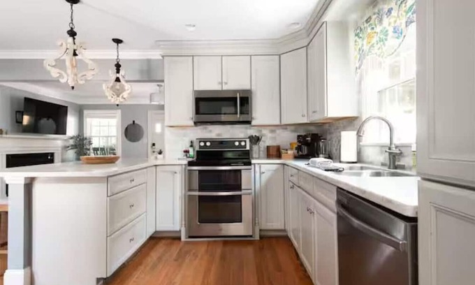 Dilworth Casa | 4BR Dilworth Charmer | Pool | Gym -SouthEnd/Uptown