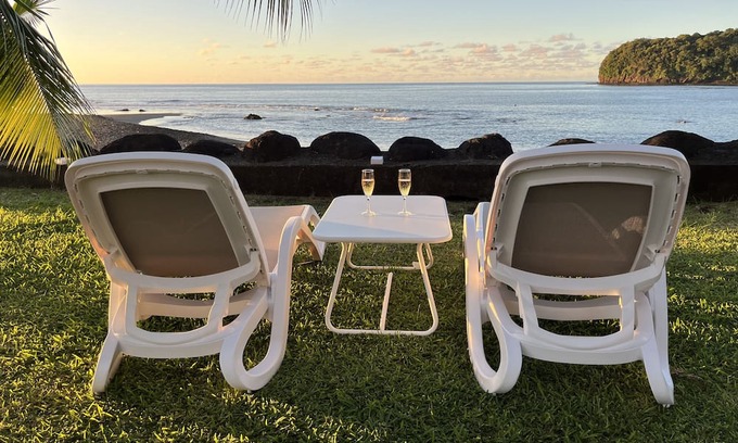 Tahiti Casa | NEW Luxury & Modern FARE MAOTI, A/C, Wifi, Private Parking, Private Beach Access