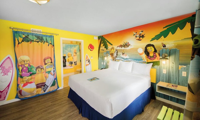 Cypress Gardens Casa | Theme Park at your Door Steps | Near Lake Dexter | Waterpark and Pool Access