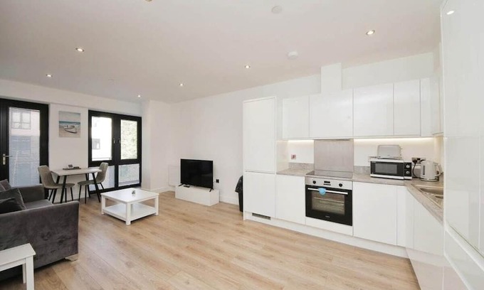 Barnt Green Apartamento | Modern Comfort: Seven Stays Broadoaks