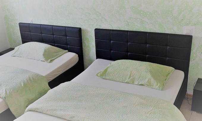 Mendrisio Apartamento | Superior Apartment with 2 Bedrooms and Garden
