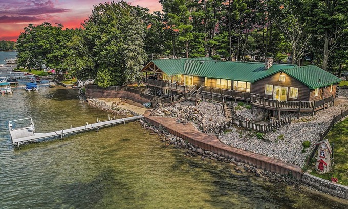Lake Casa | Spacious 5BR Lakefront House w/Indoor Pool/Hot Tub, 2 Kitchens, Firepit, & More