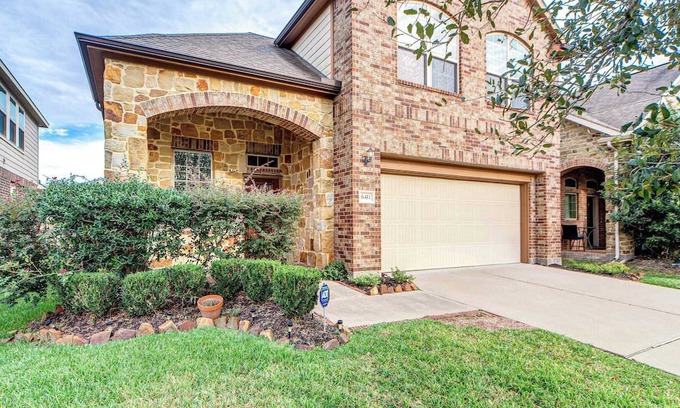 Katy Casa | Estate on Tea Tree Dr E#41267