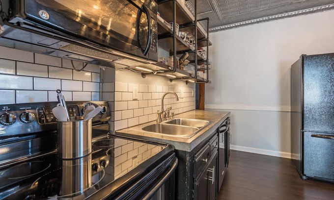 Downtown Rochester Apartamento | Stylish 3 Bedroom W/AC ❄️, Mesh WiFi 🛜, Billiards 🎱 table, Games🎯🎮,parking