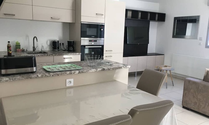 Les Allues Condominio | Skiez les 3 Vallées- apartment located 80m from the Olympe gondola with garage