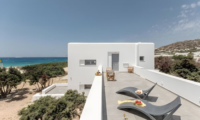Mikri Vigla Apartamento | Apartment 'Afros Beachfront' with Sea View, Wi-Fi and Air Conditioning
