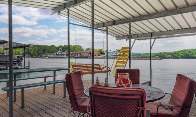 Lake Ozark Casa | Charming 3-bedroom house with breathtaking views of the Lake of the Ozarks